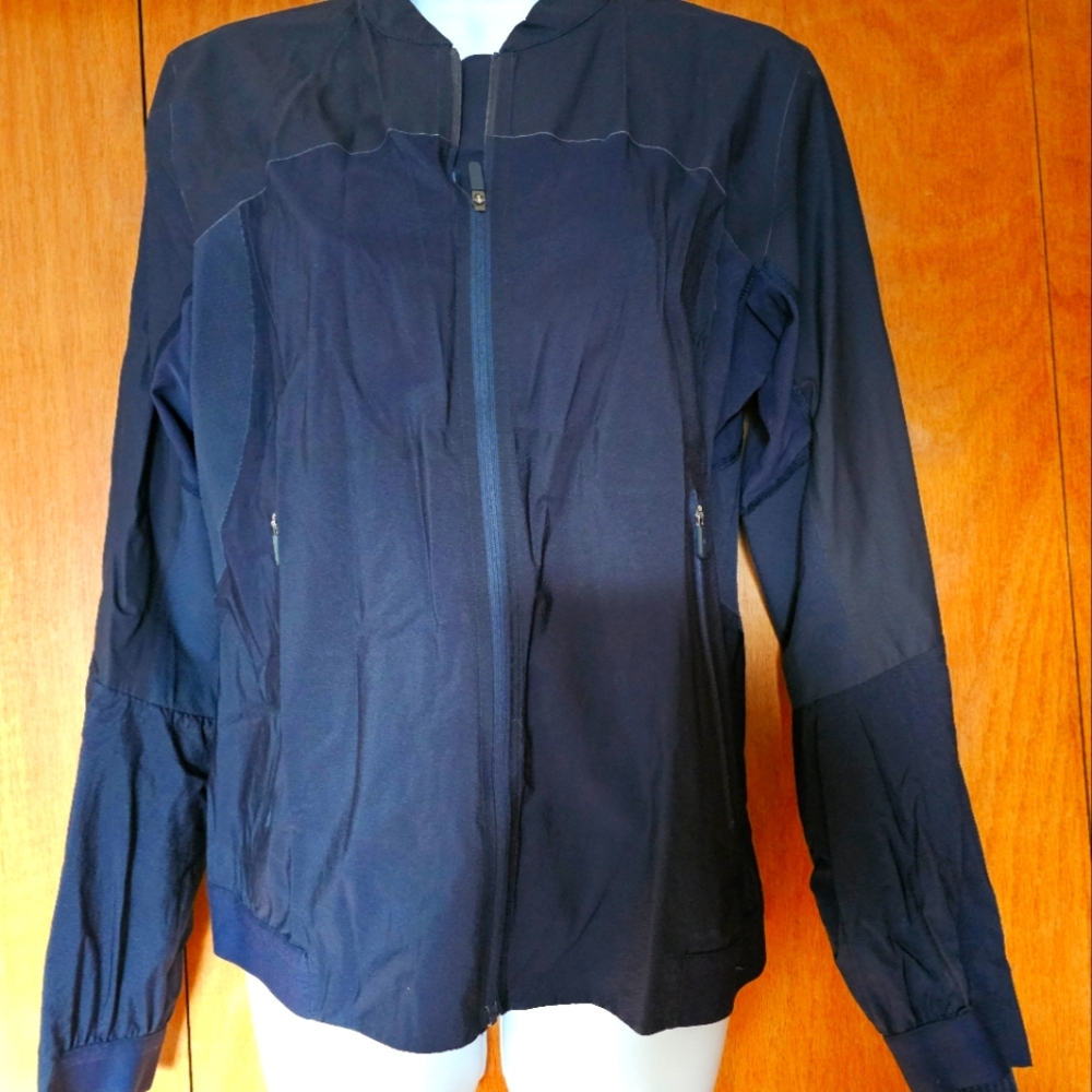 Lululemon Run On Jacket